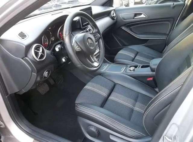 Mercedes-Benz 200 CAMBIO AUTOMATICO