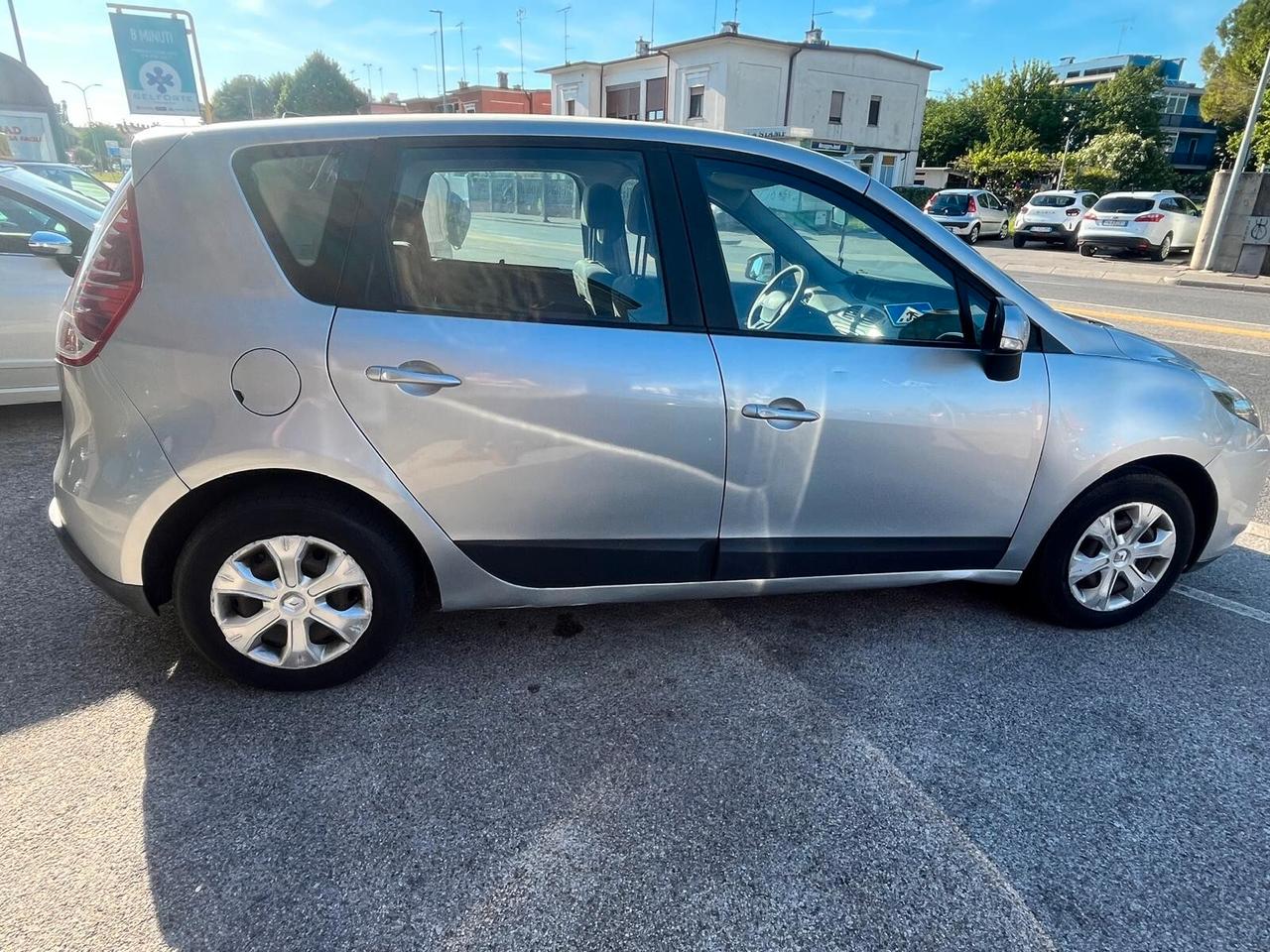 Renault Scénic 1.5 dCi 110CV Dynamique
