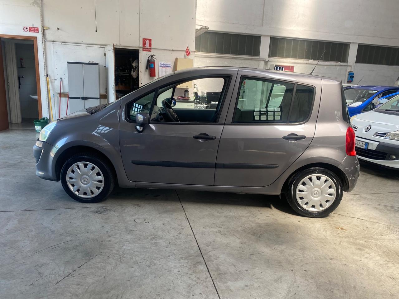 Renault Modus Grand Modus 1.2 benzina automatica grandinata