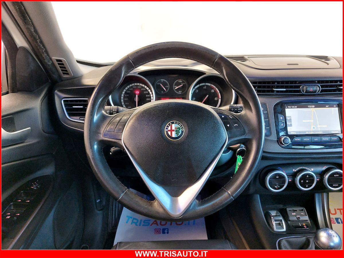 ALFA ROMEO Giulietta 1.6 JTDM Distinctive (PELLE+NAVI)