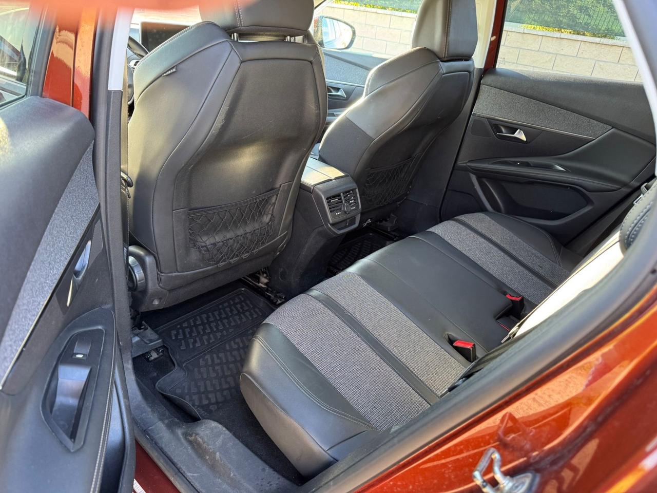 Peugeot 3008 BlueHDi 120 S&S Allure