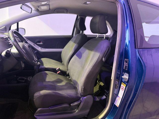 TOYOTA Yaris 1.0 3 porte Sol