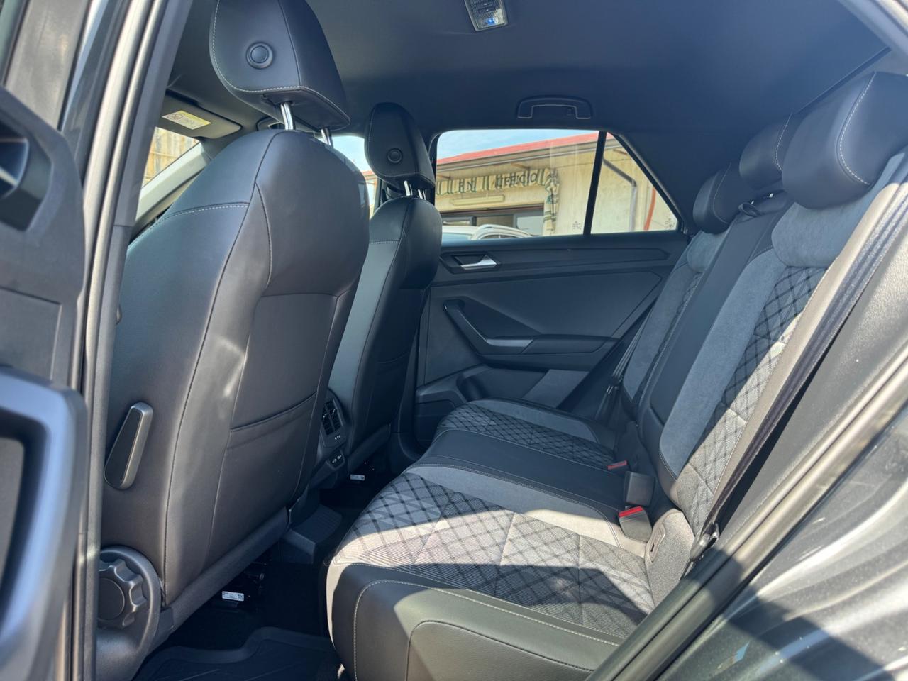 Volkswagen T-Roc 2.0 TDI SCR 150 CV DSG R-Line