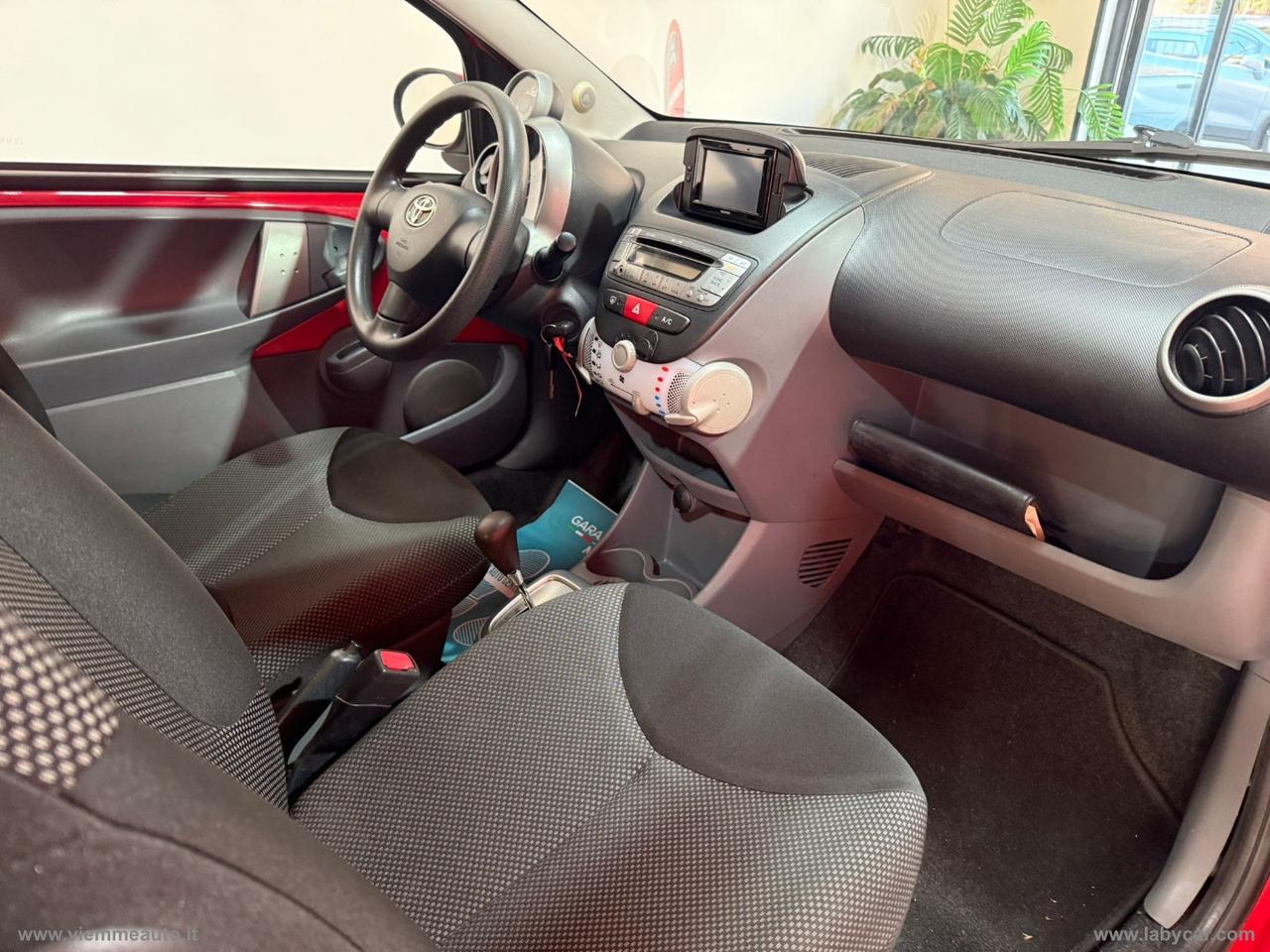 TOYOTA Aygo 1.0 12V VVT-i 5p.Deep Oc. Conn. MMT