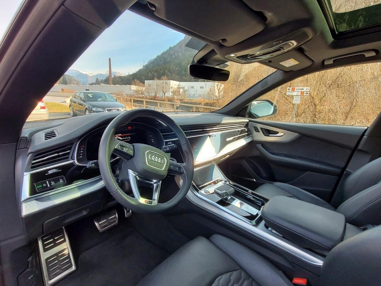 Audi Q8 RS TFSI V8 quattro tiptronic