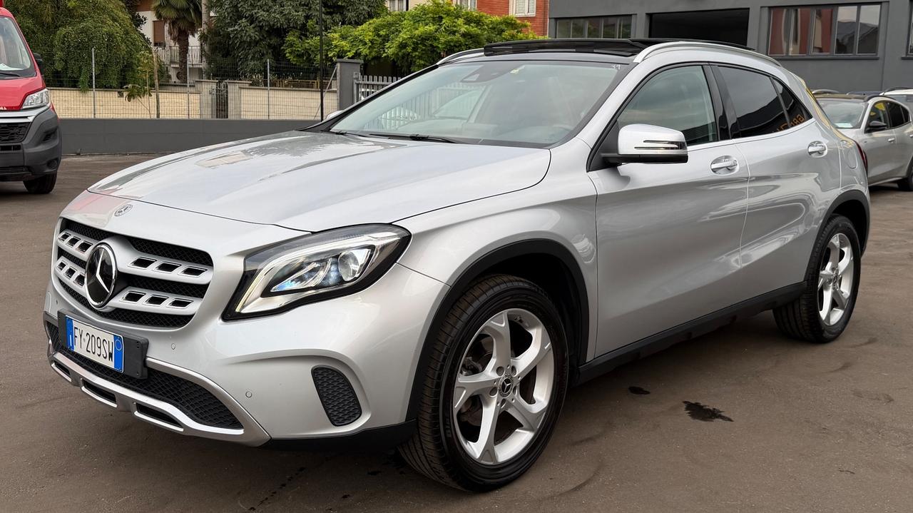 MERCEDES-BENZ GLA 180 1.6 PREMIUM AT7 122CV - FULL LED, PELLE, TETTO, NEOPATENTATI