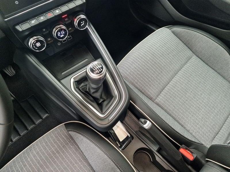 Renault Clio 1.0 TCe 67KW TECHNO - IVA ESPOSTA