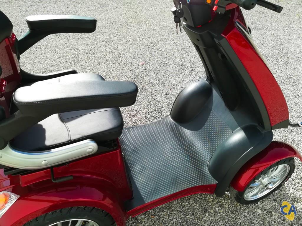 Scooter elettrico senza patente FREEDOM QUATTRO