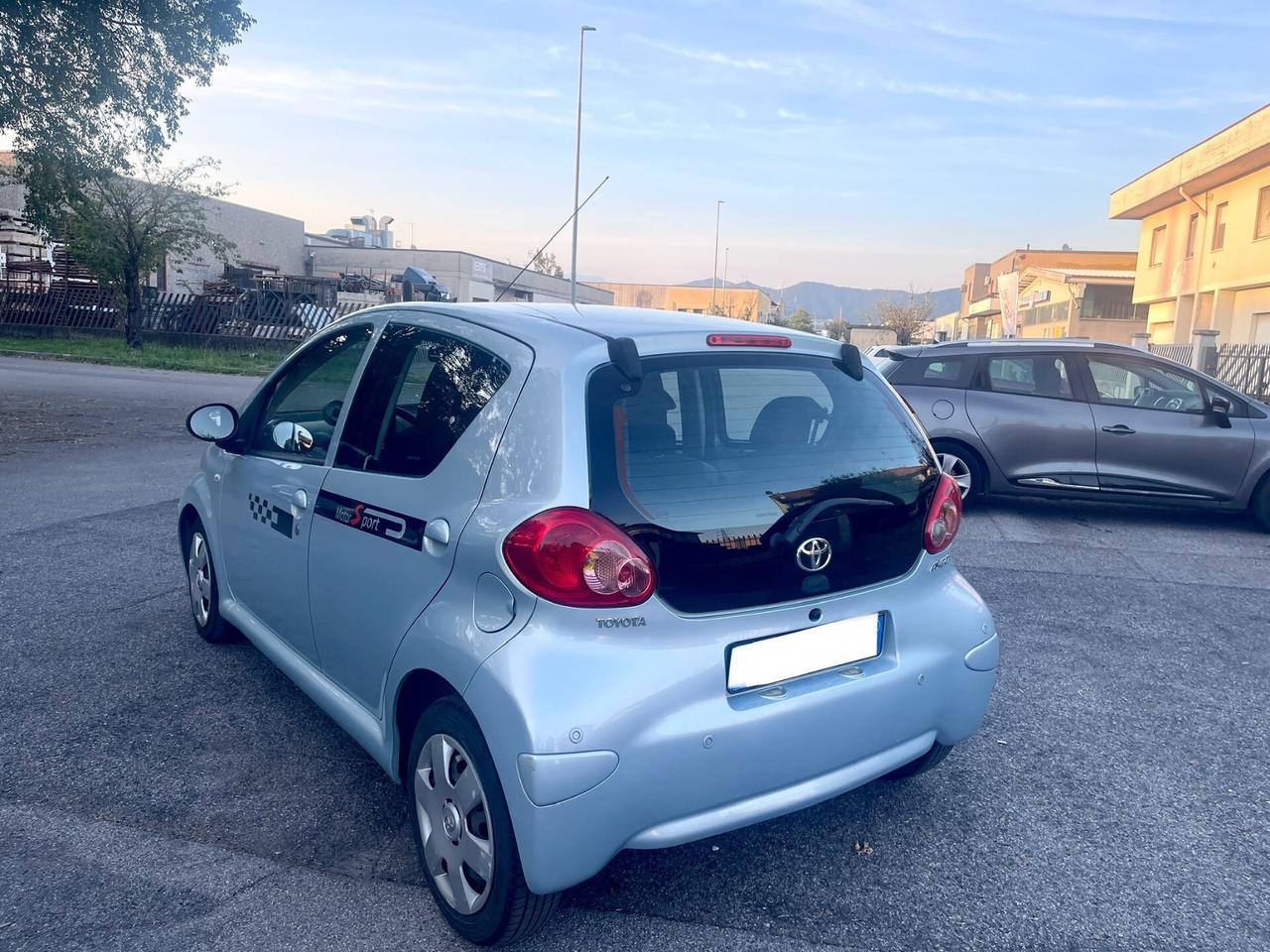 Toyota Aygo 1.0 12V VVT-i 5 porte Benzina per Neopatentati