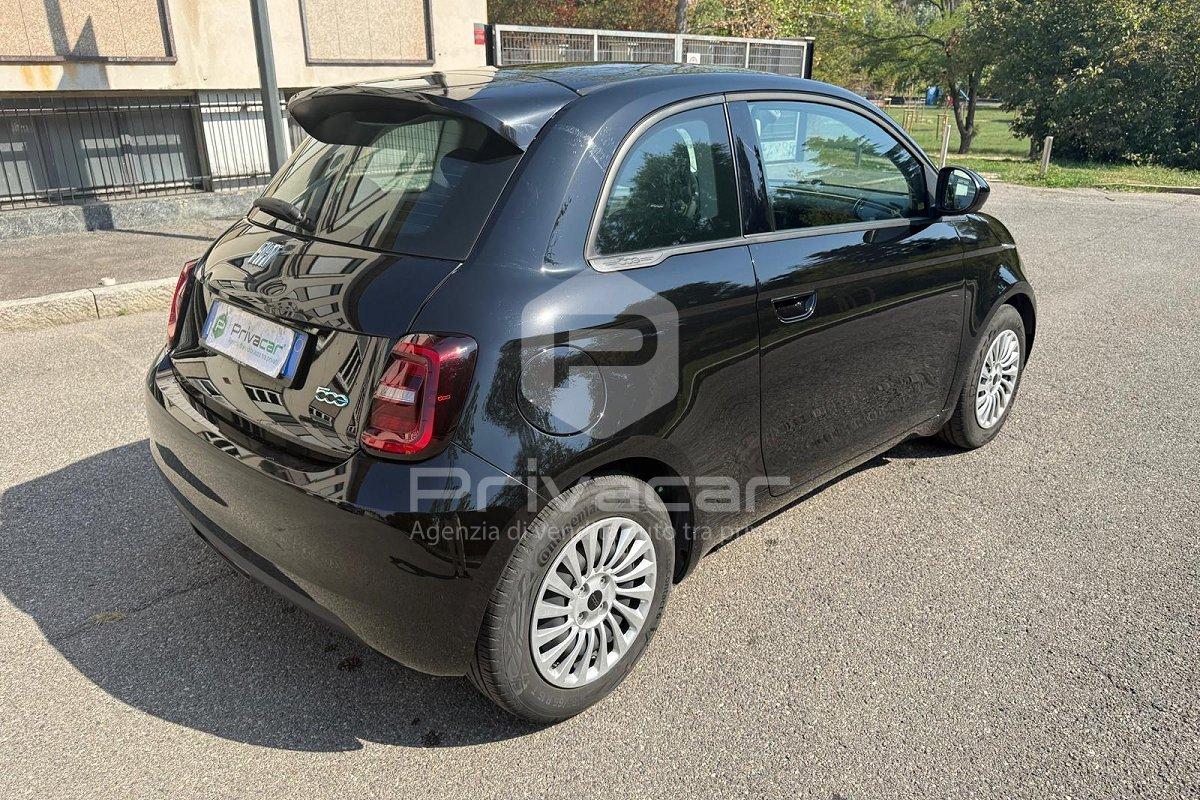 FIAT 500e Berlina 23,8 kWh Action