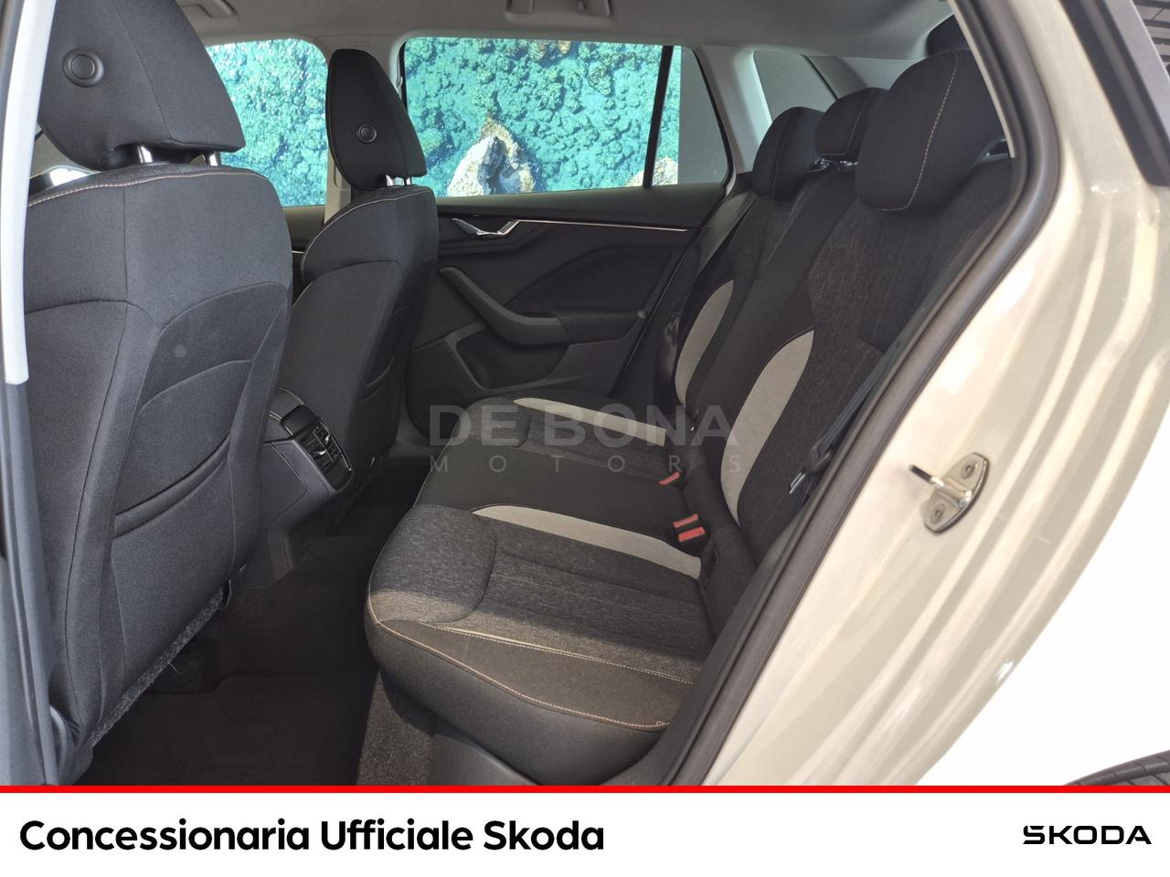 Skoda Kamiq 1.0 tsi black dots 110cv