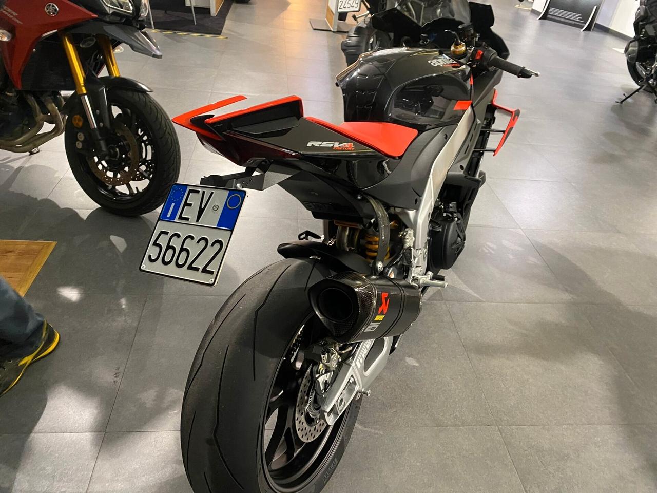 Aprilia RSV4 Factory FACTORY