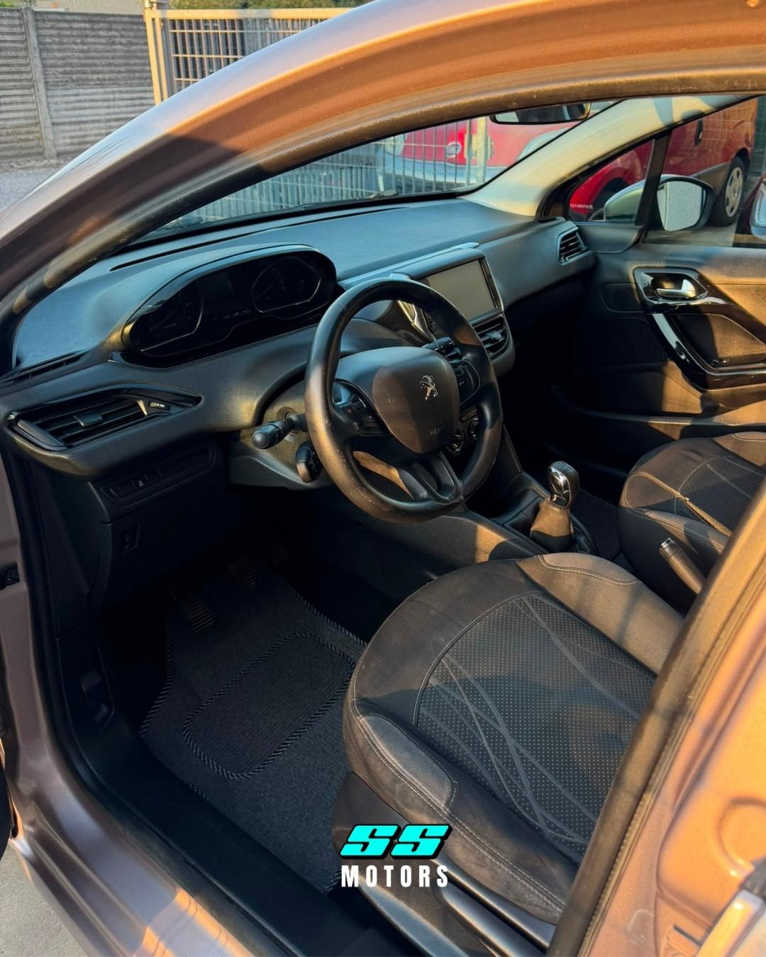 Peugeot 208 1.2 VTi 82 CV 5 porte Allure