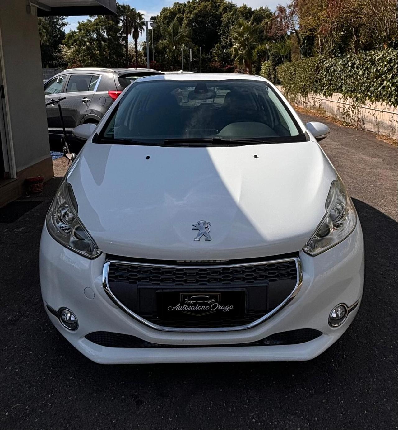 Peugeot 208 1.4 HDi 68 CV 5 porte Allure