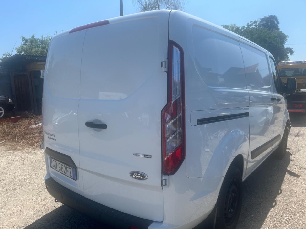 Ford transit custum hybrid 2021 sinistrato