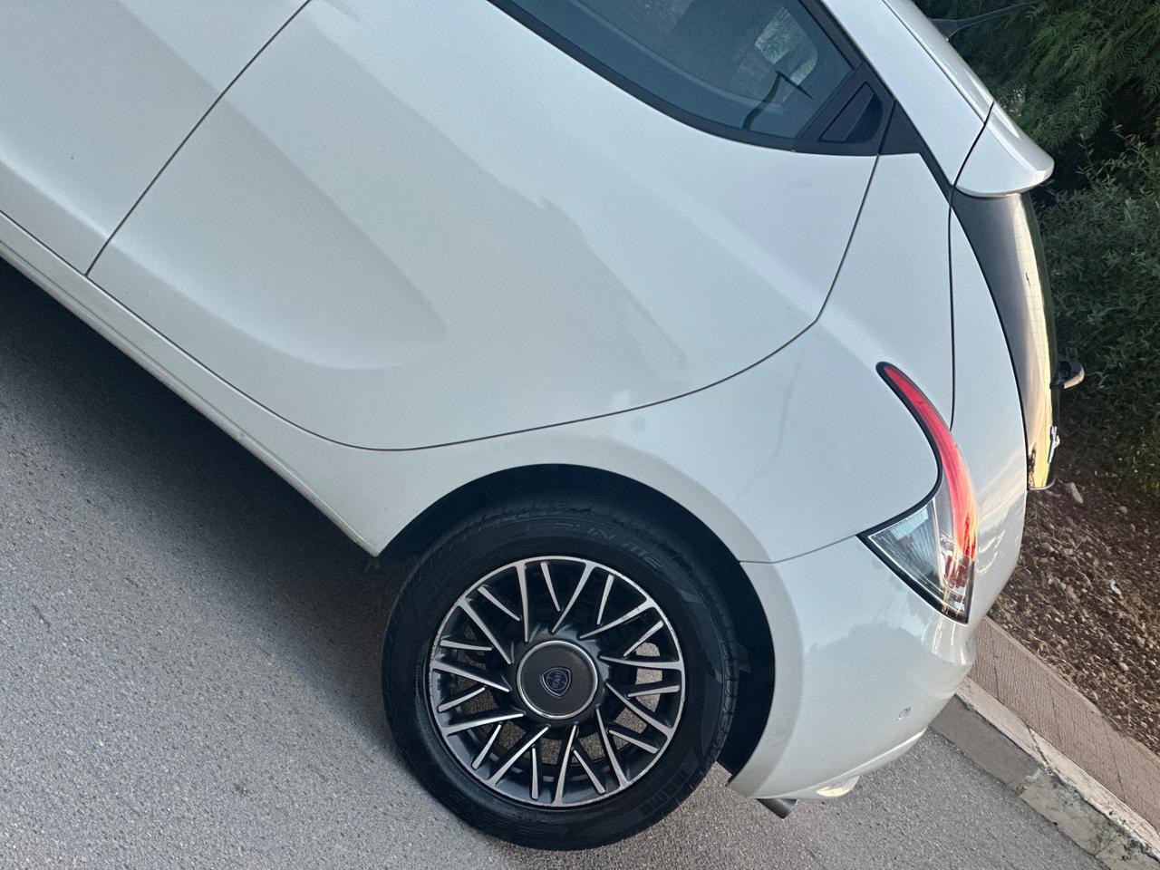 Lancia YPSILON 1.2 GPL 2016 - BELLA