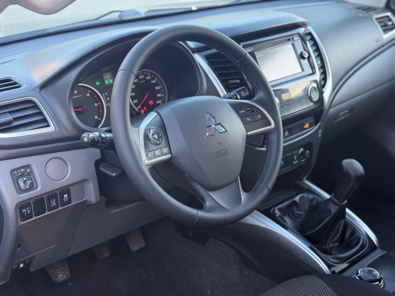 Mitsubishi L200 2.4 DI-D/154CV Double Cab Inform