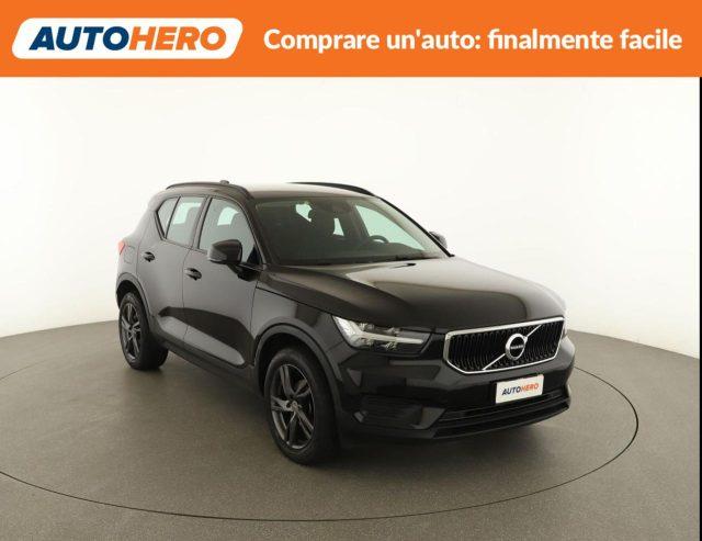 VOLVO XC40 T2 Momentum Pro