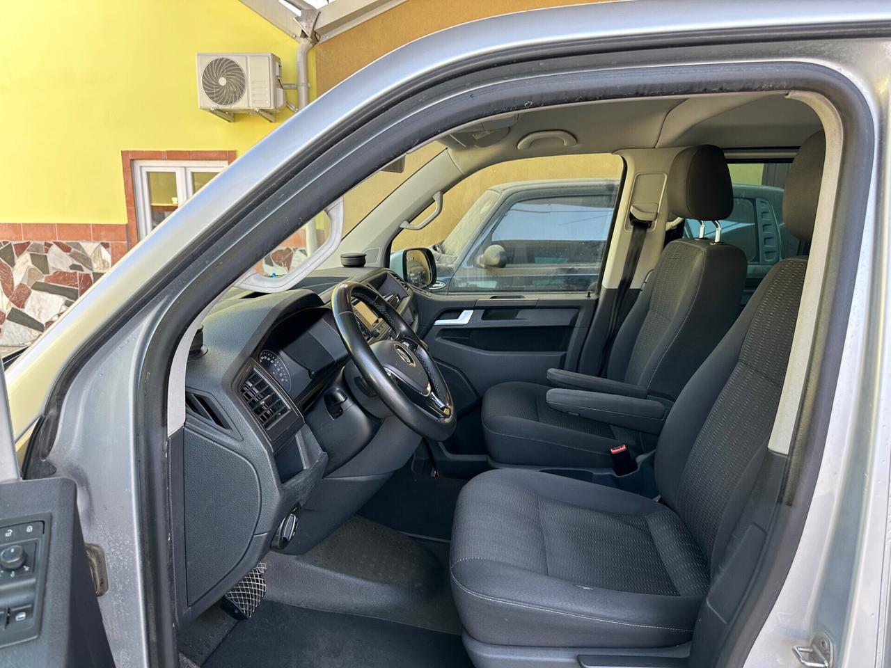 VW Caravelle 2.0 TDI DSG Passo Lungo 9P. garanzia