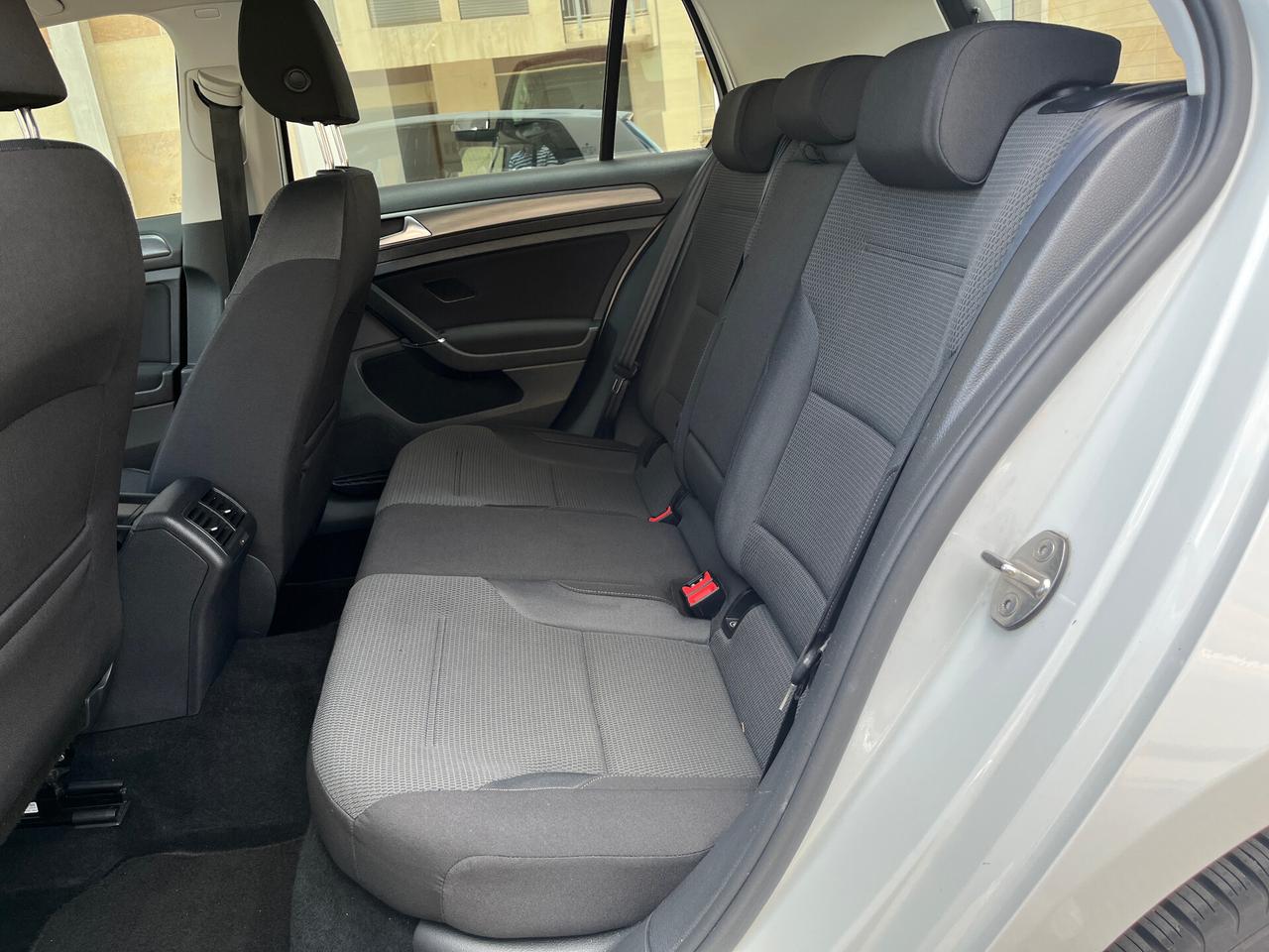 Volkswagen Golf 1.0 TSI 110 CV 5p.