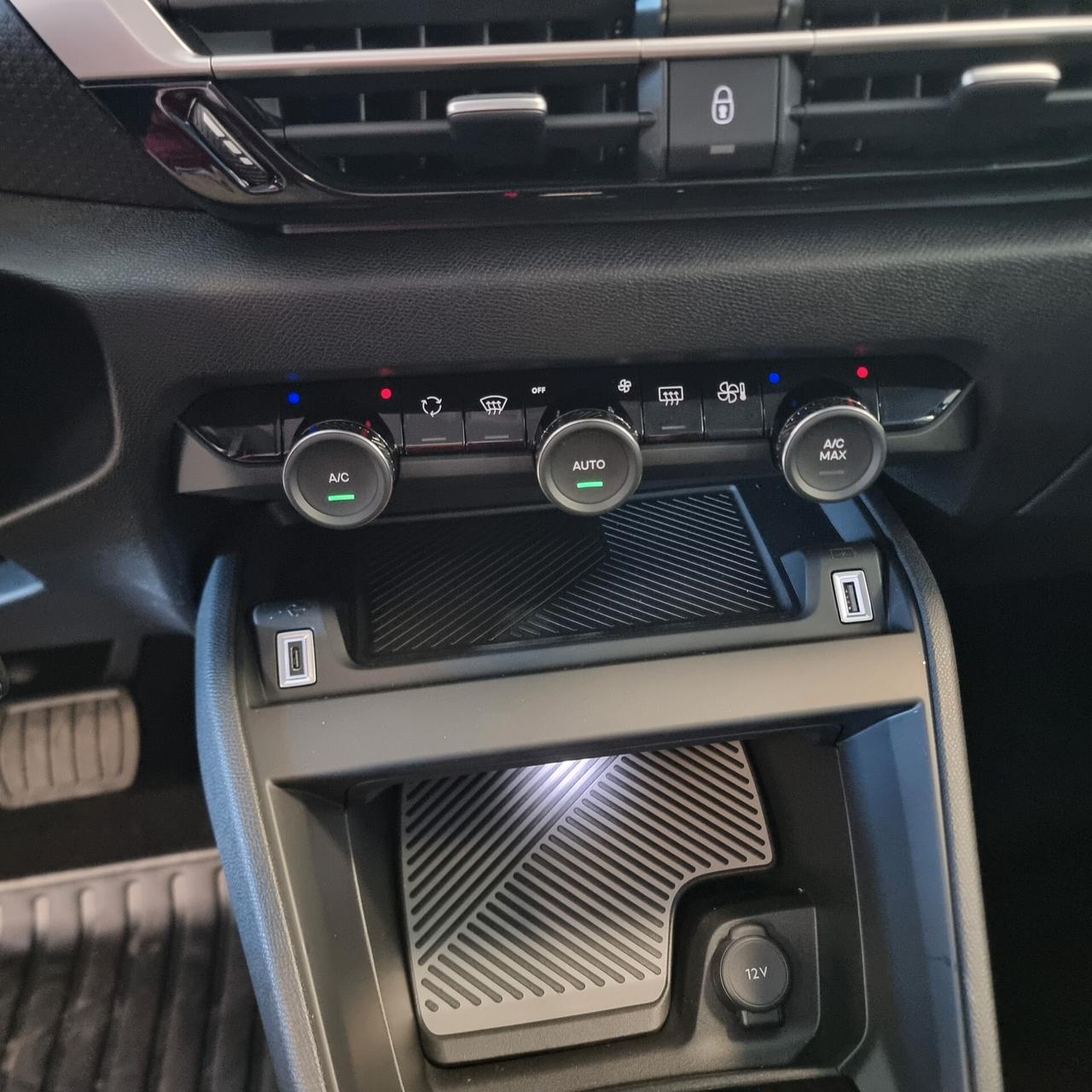 CITROEN C4 PLUS 1.2 BZ 130cv/96kw EAT8 cambio automatico