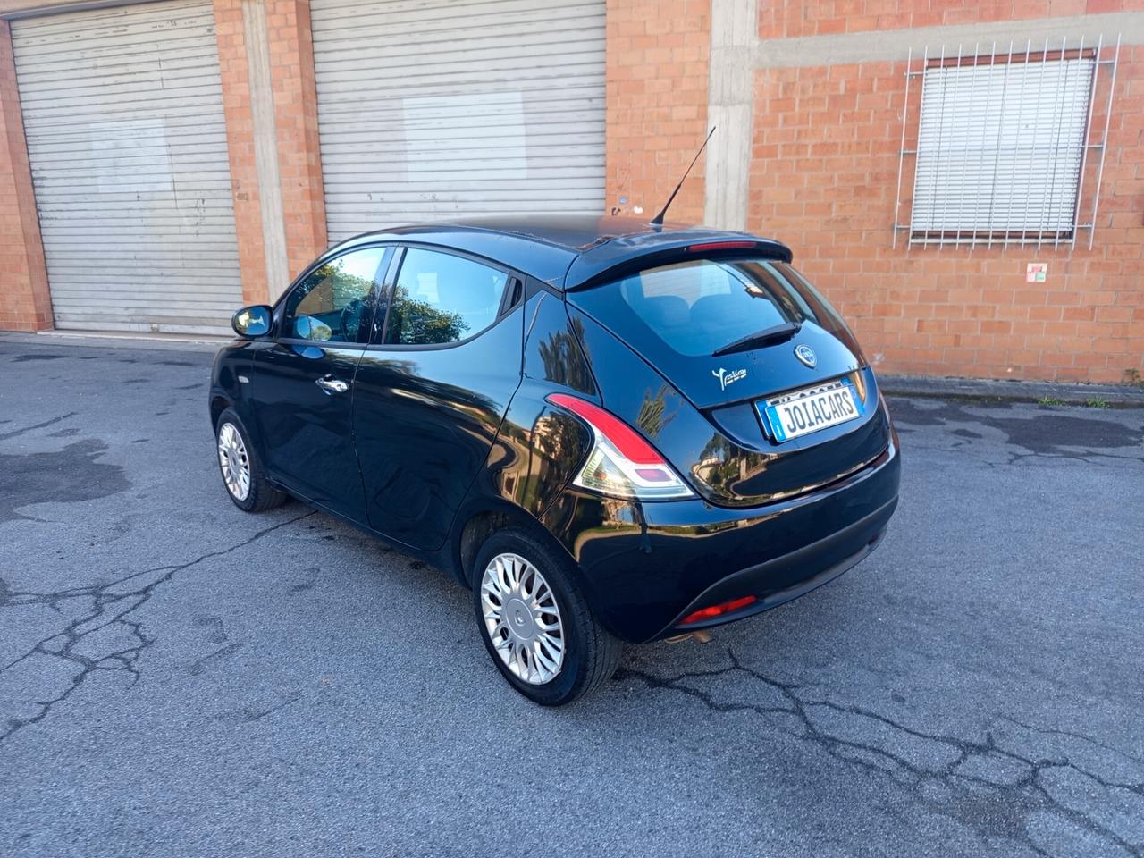 Lancia Ypsilon 1.2 69 CV 5 porte S&S Platinum