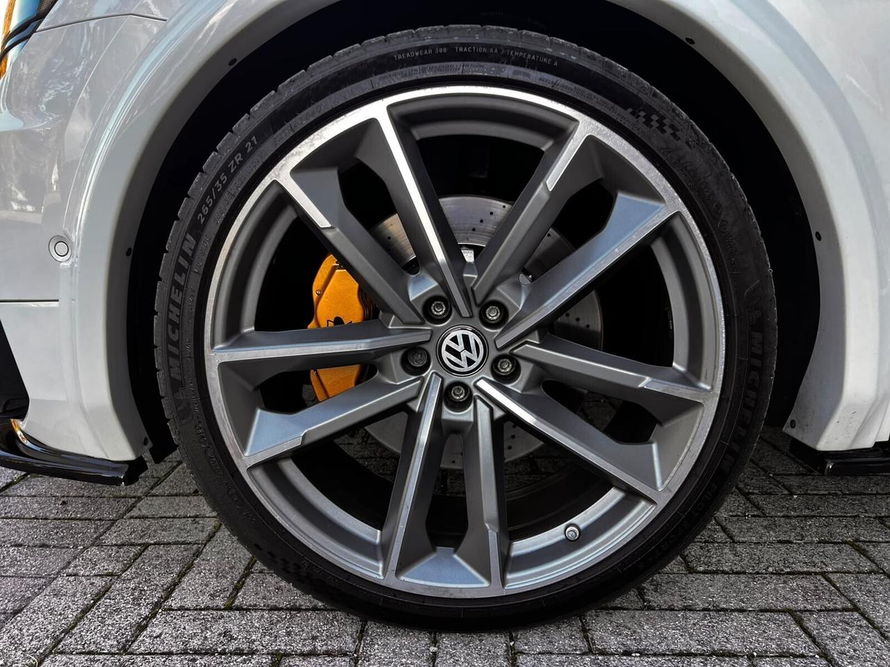 Volkswagen Tiguan VW R LINE UNICO 220CV(NO R/GTI) 440CV