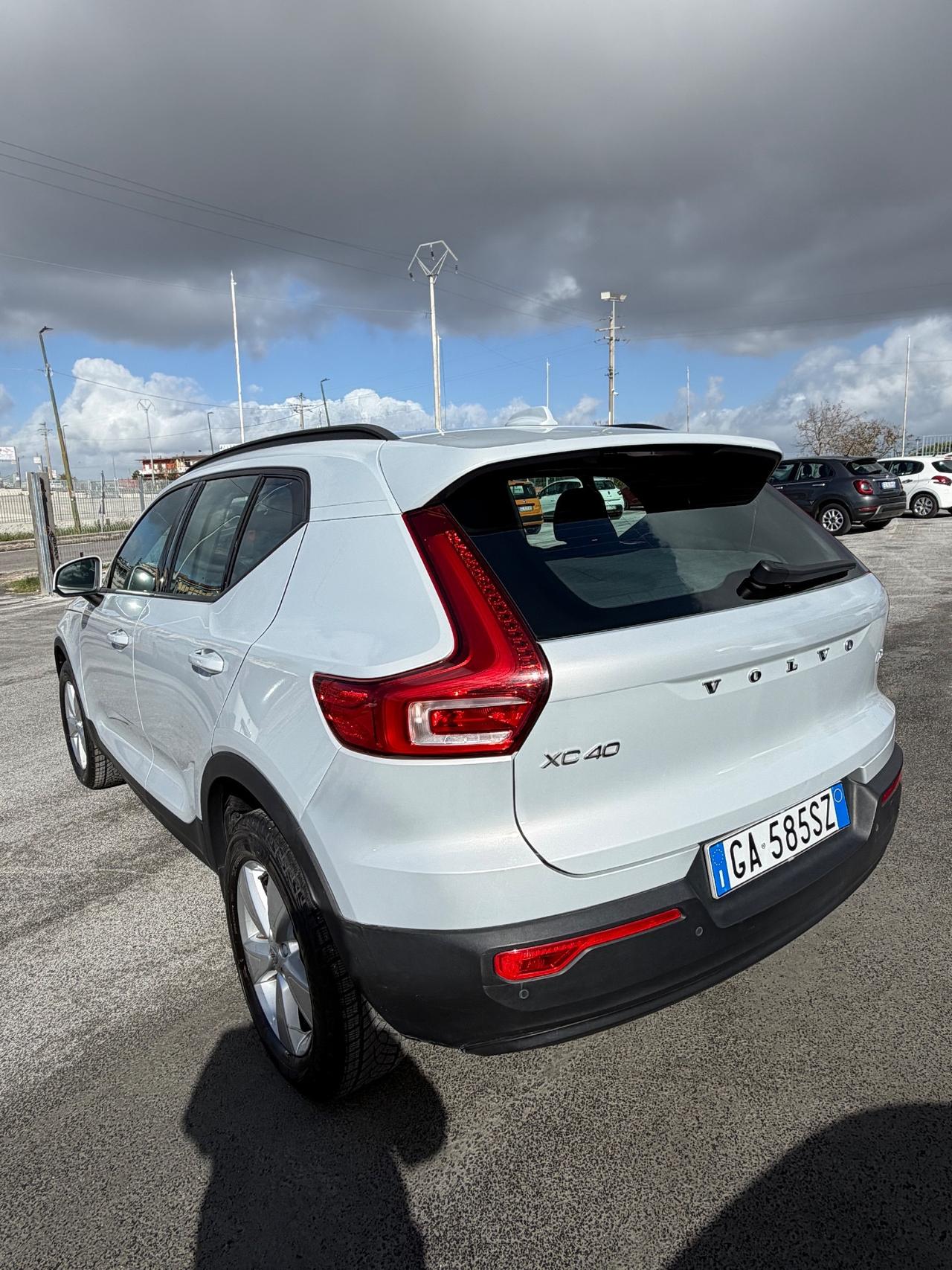 Volvo XC40 D3 AWD Momentum Core