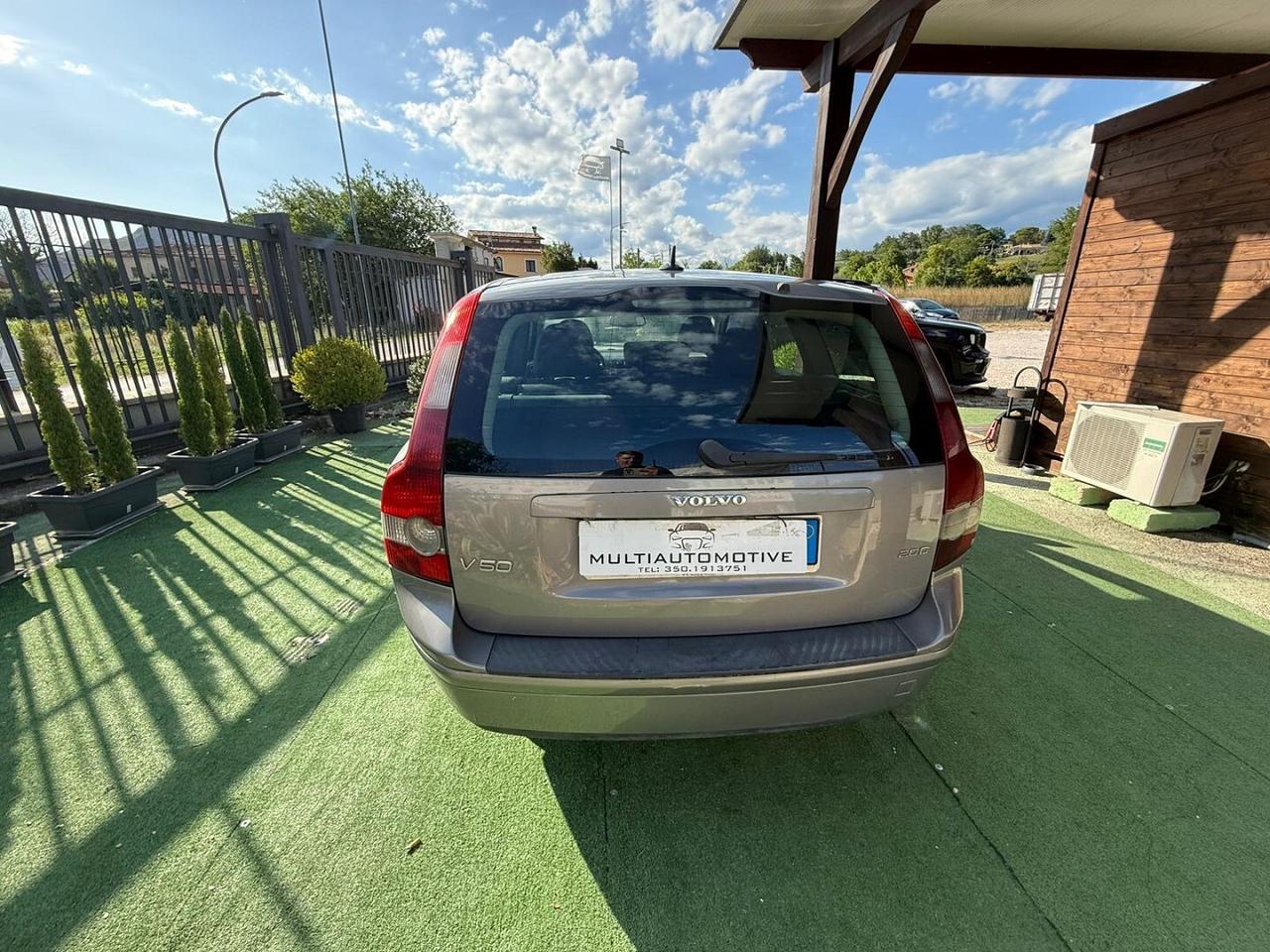 VOLVO V50