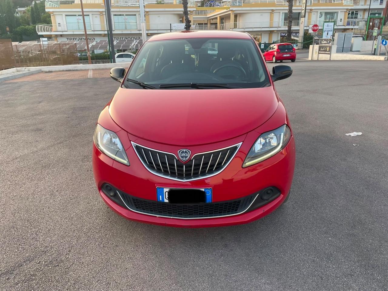 Lancia Ypsilon 1.0 FireFly 5 porte S&S Hybrid Gold