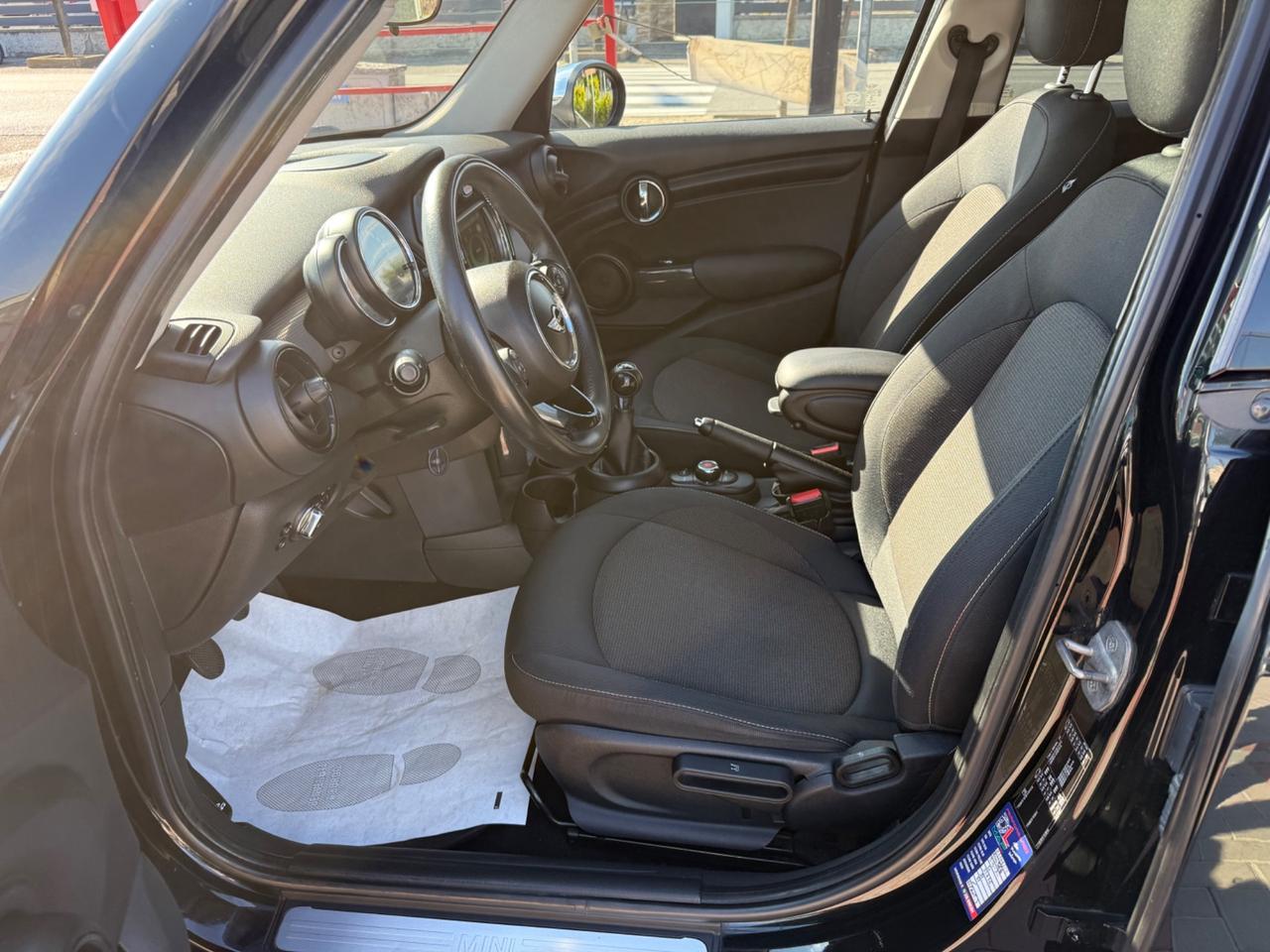 Mini 1.5 Cooper D 5 PORTE .NEOPATENTATI. TETTO APRIBILE