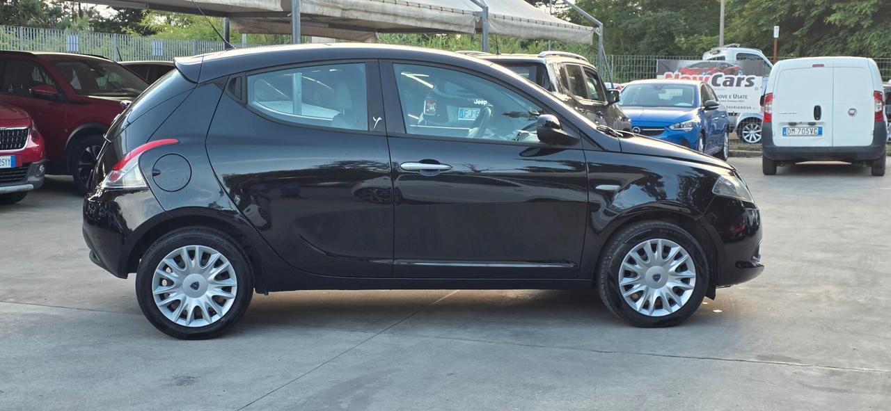 Lancia Ypsilon 1.2 69 CV 5 Benzina