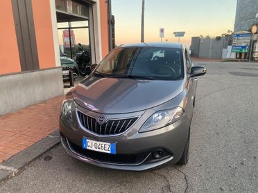 Lancia Ypsilon 1.0 5 porte Hybrid Ecochic Gold