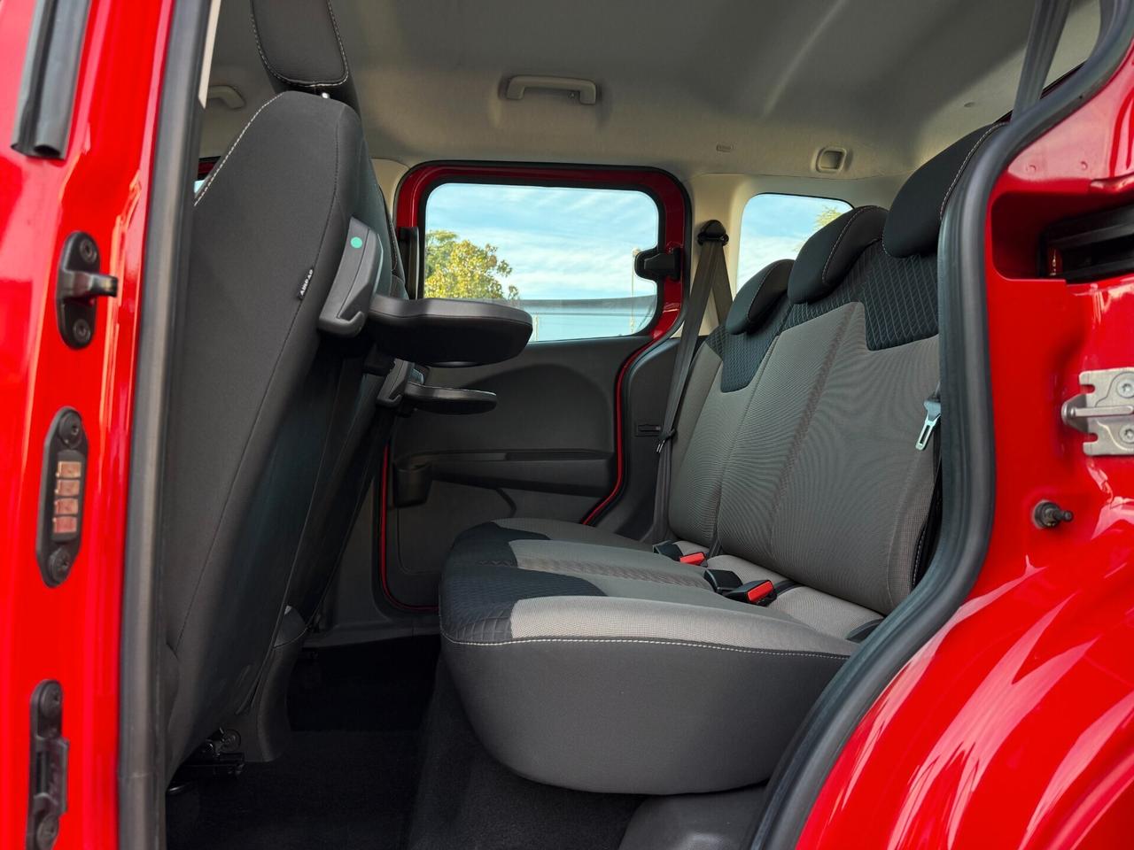 Ford Tourneo Courier 1.0 EcoBoost 100 CV Plus