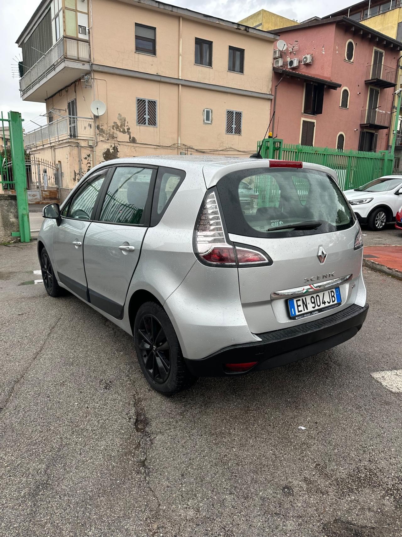 Renault Scenic Scénic XMod 1.5 dCi 110CV EDC Bose