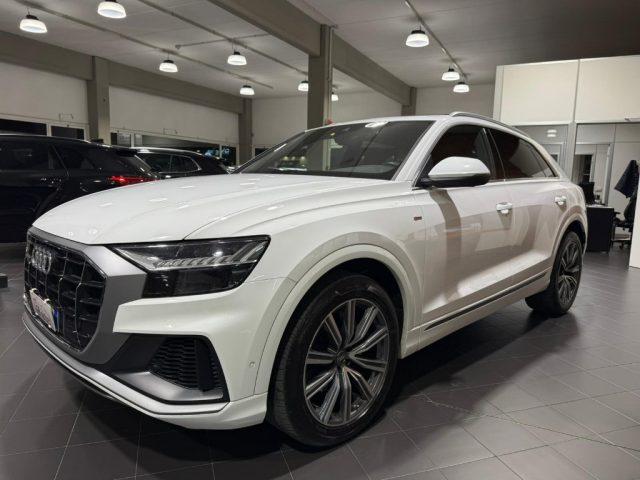 AUDI Q8 50 TDI 286 CV quattro tiptronic S Line TETTO - LED