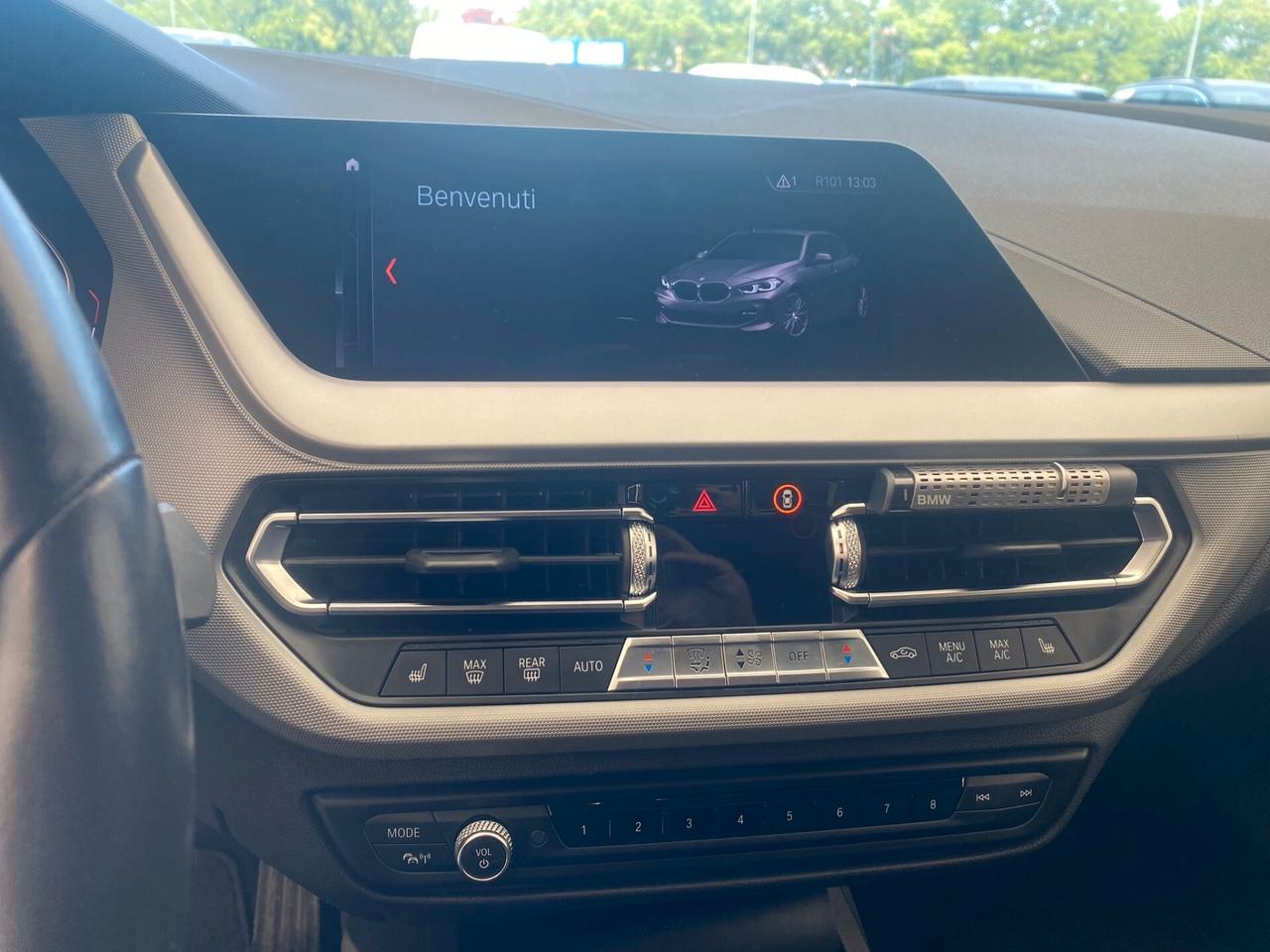 Bmw 118 118i 5p. Business Advantage