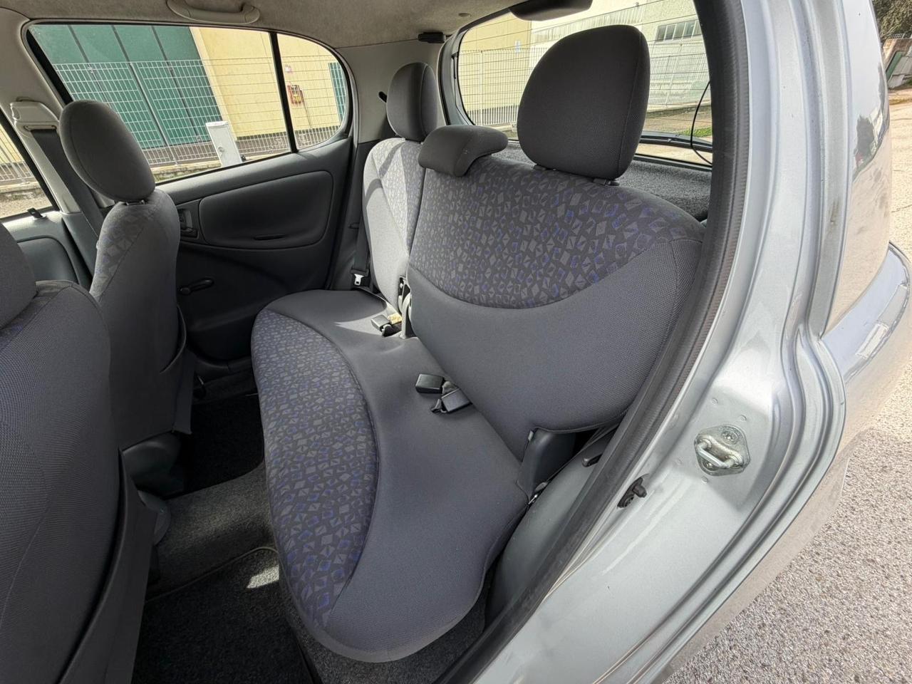 Toyota Yaris 1.3i 16V cat 5 porte Luna