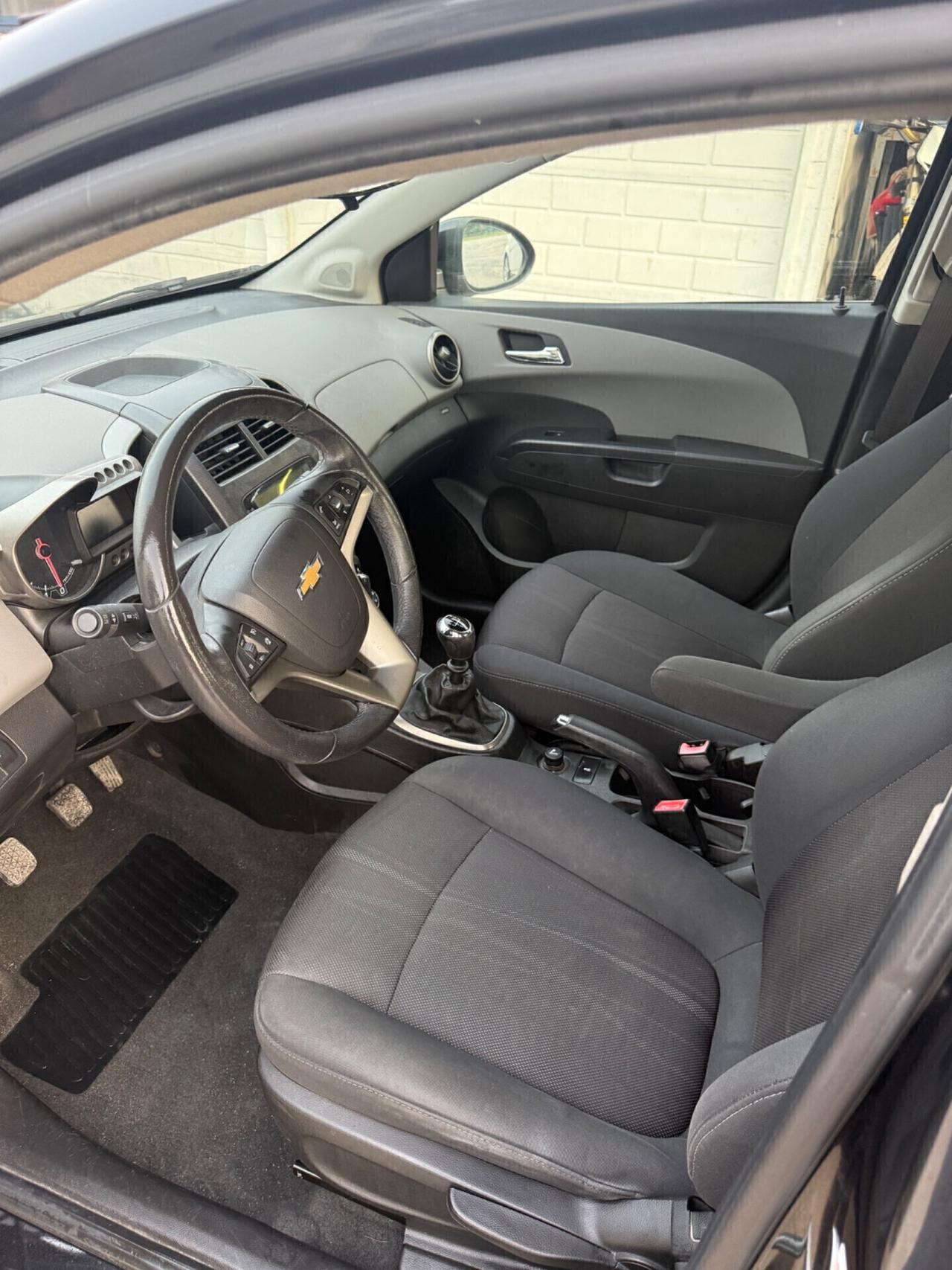 Chevrolet Aveo 5p 1.2 benzina Neopatentati UNIPROPRIETÀ