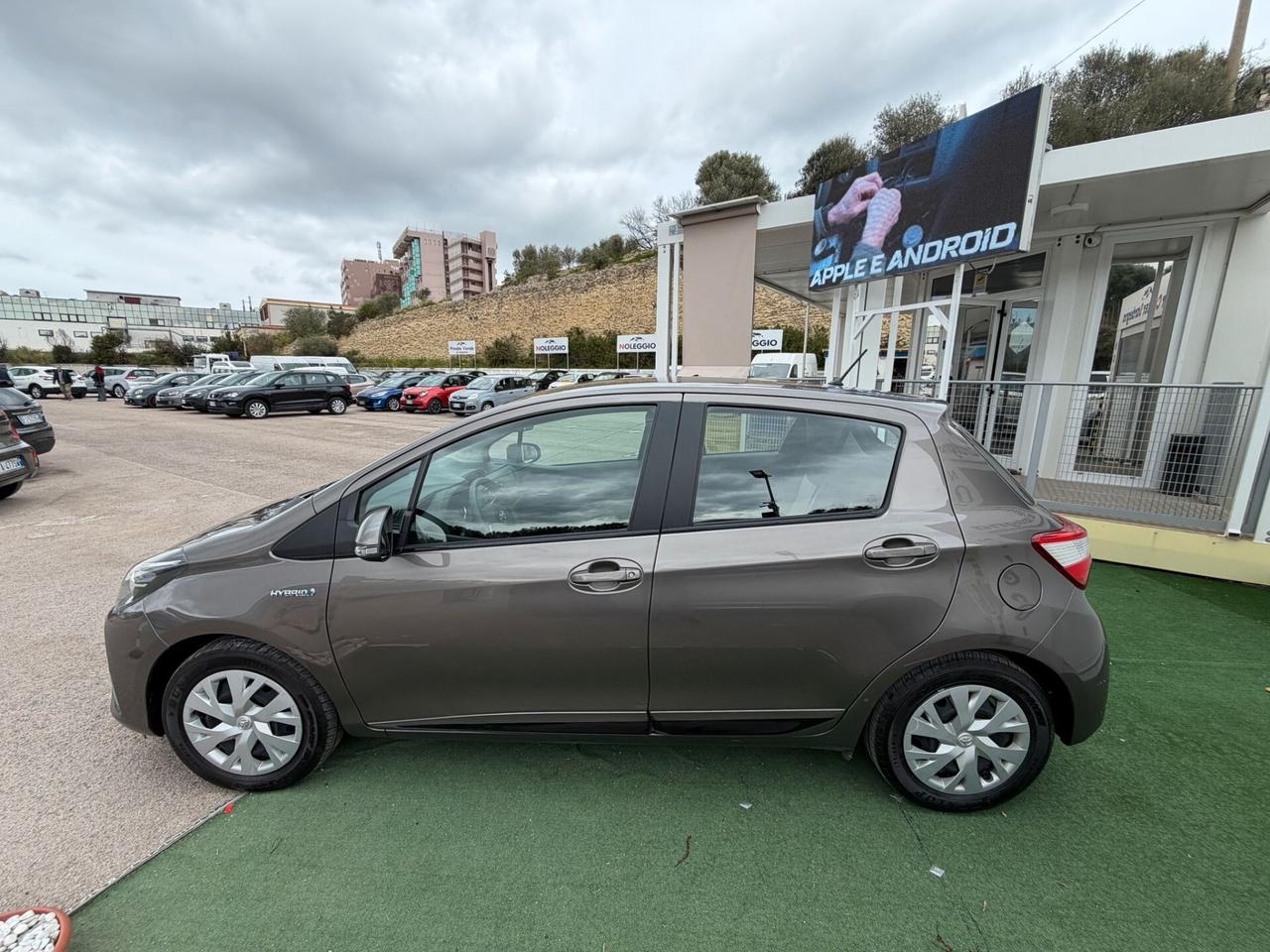 Toyota Yaris 1.5 Hybrid 5 porte Active
