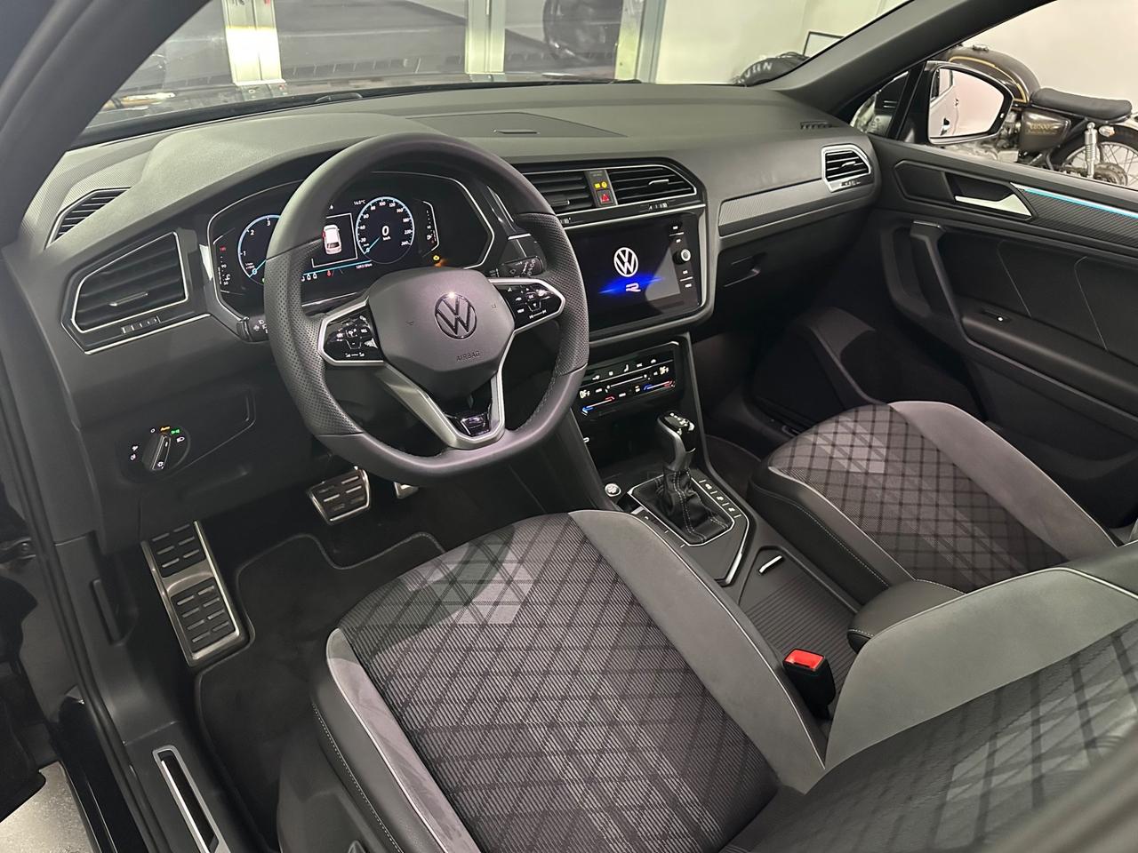 Volkswagen Tiguan 2.0 TDI 150 CV SCR DSG R-Line