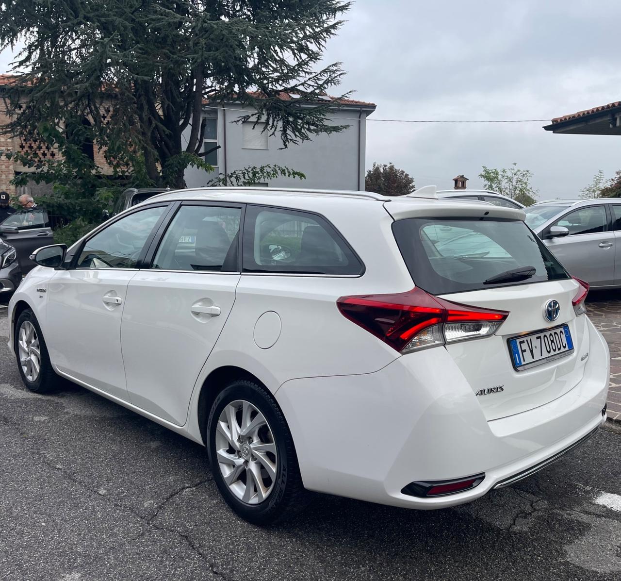 Toyota Auris touring 1.8 h business