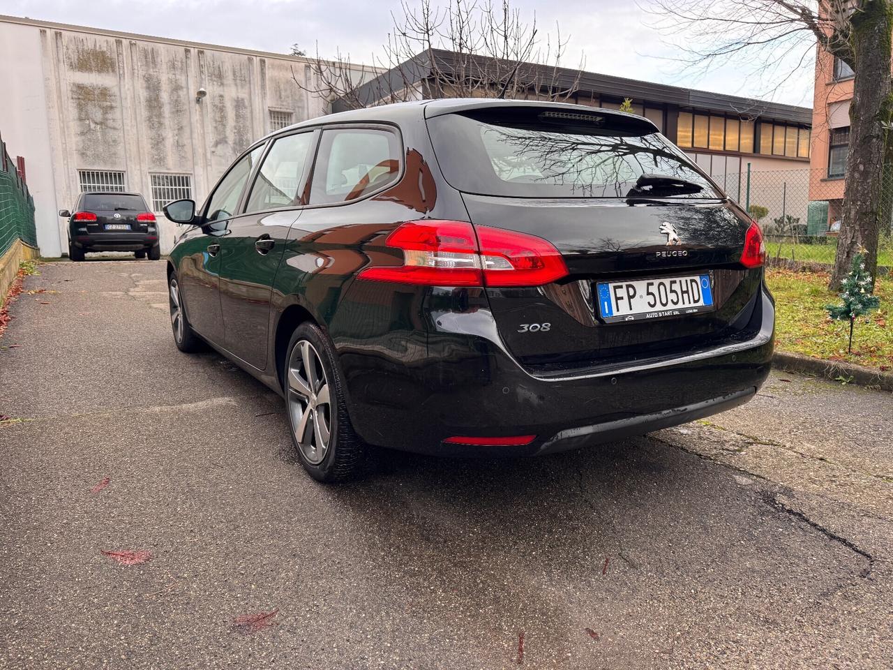 Peugeot 308 BlueHDi 130 S&S SW Allure