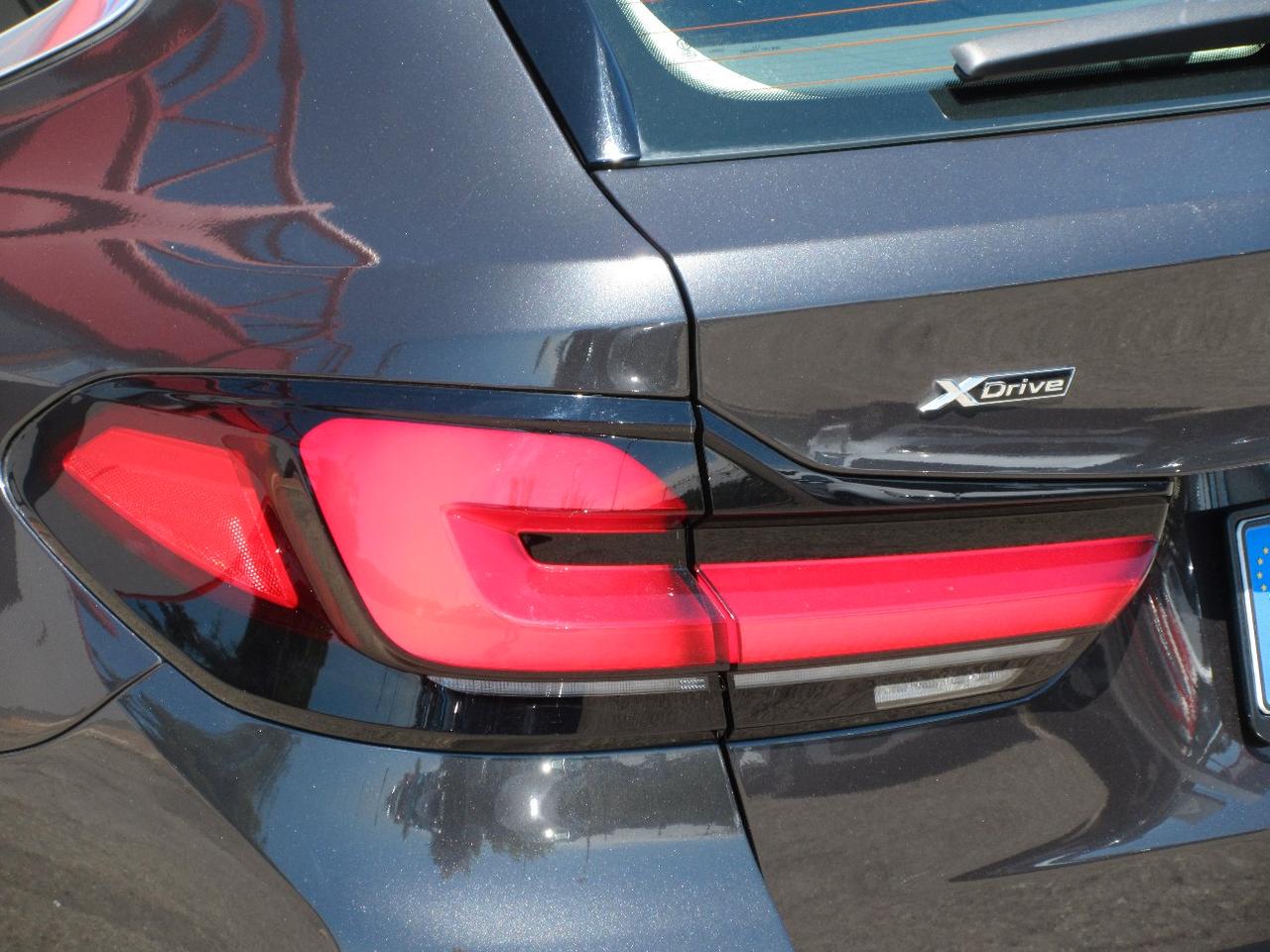 BMW 520 d Touring mhev 48V xdrive Business auto