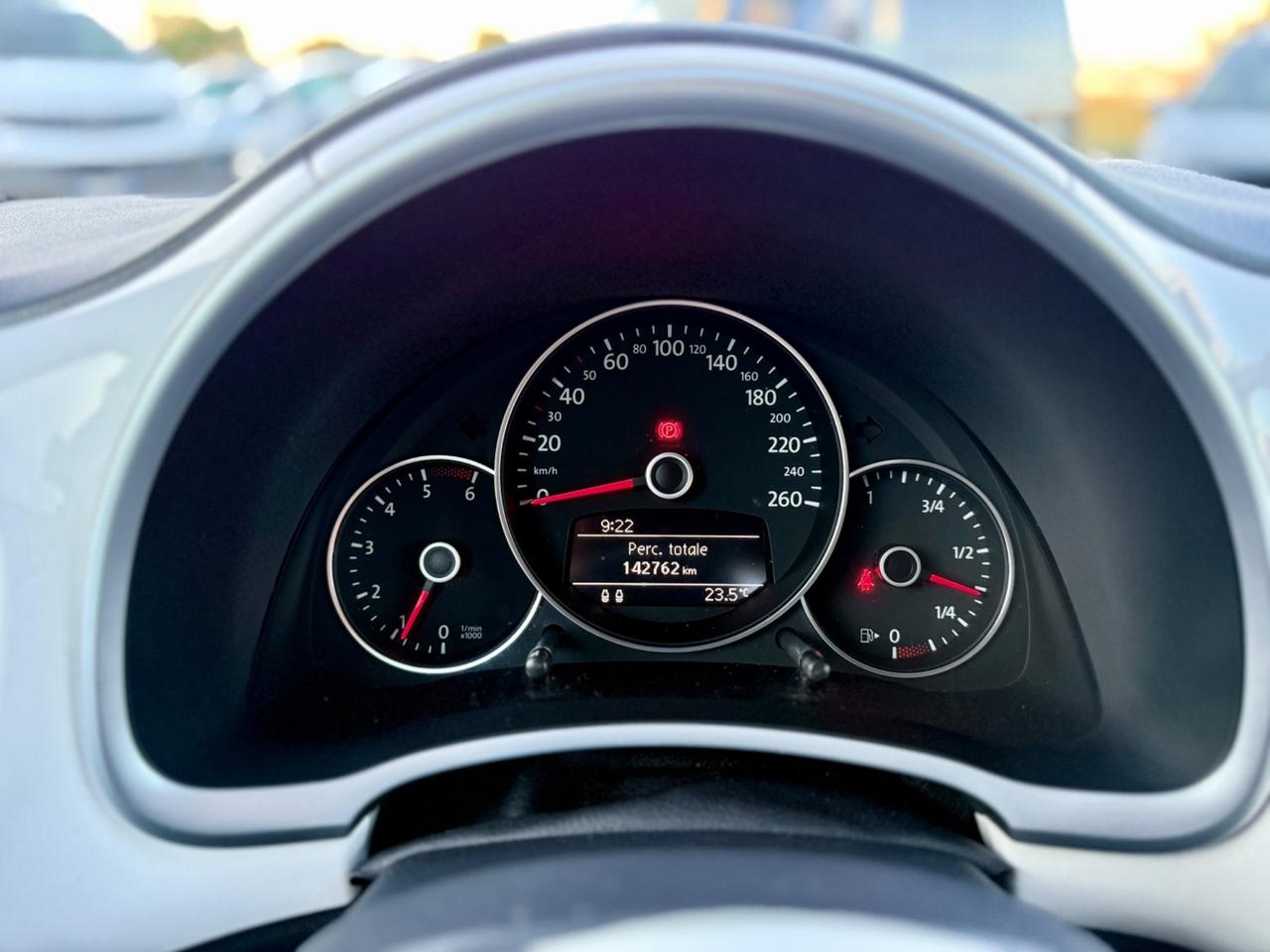 Volkswagen Maggiolino 1.6 TDI Design NEOPATENTATI