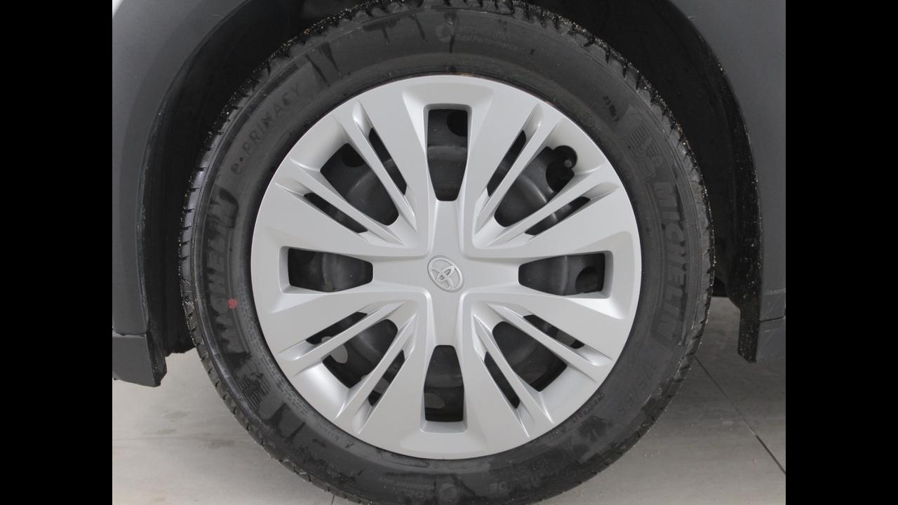 TOYOTA Aygo X - Aygo X 1.0 Active 72cv