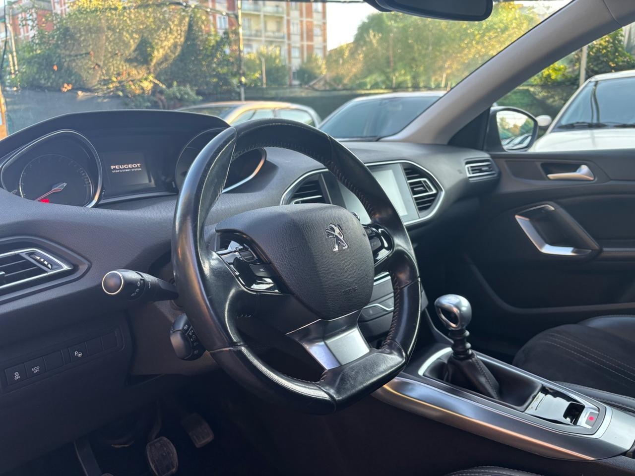 Peugeot 308 1.6 HDi 115 CV 5 porte Allure
