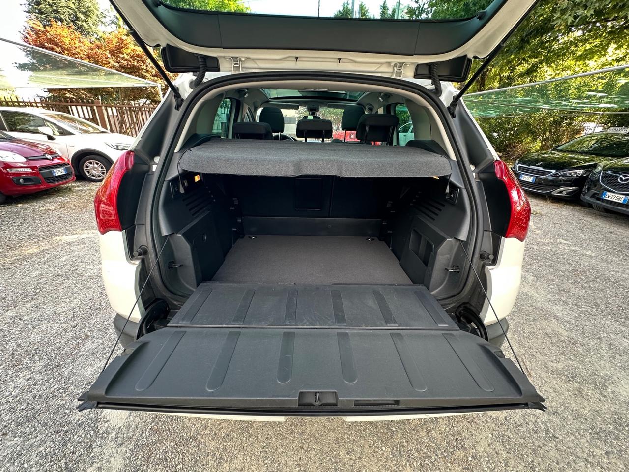 Peugeot 3008 2.0 HDi 150CV Allure