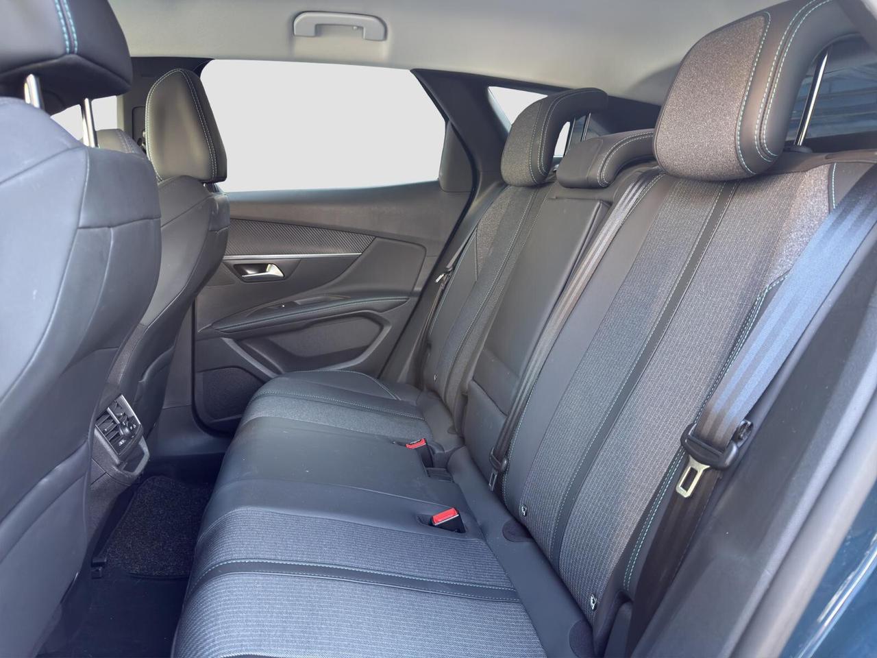Peugeot 3008 1.5 130cv Allure Pack automatica 2023