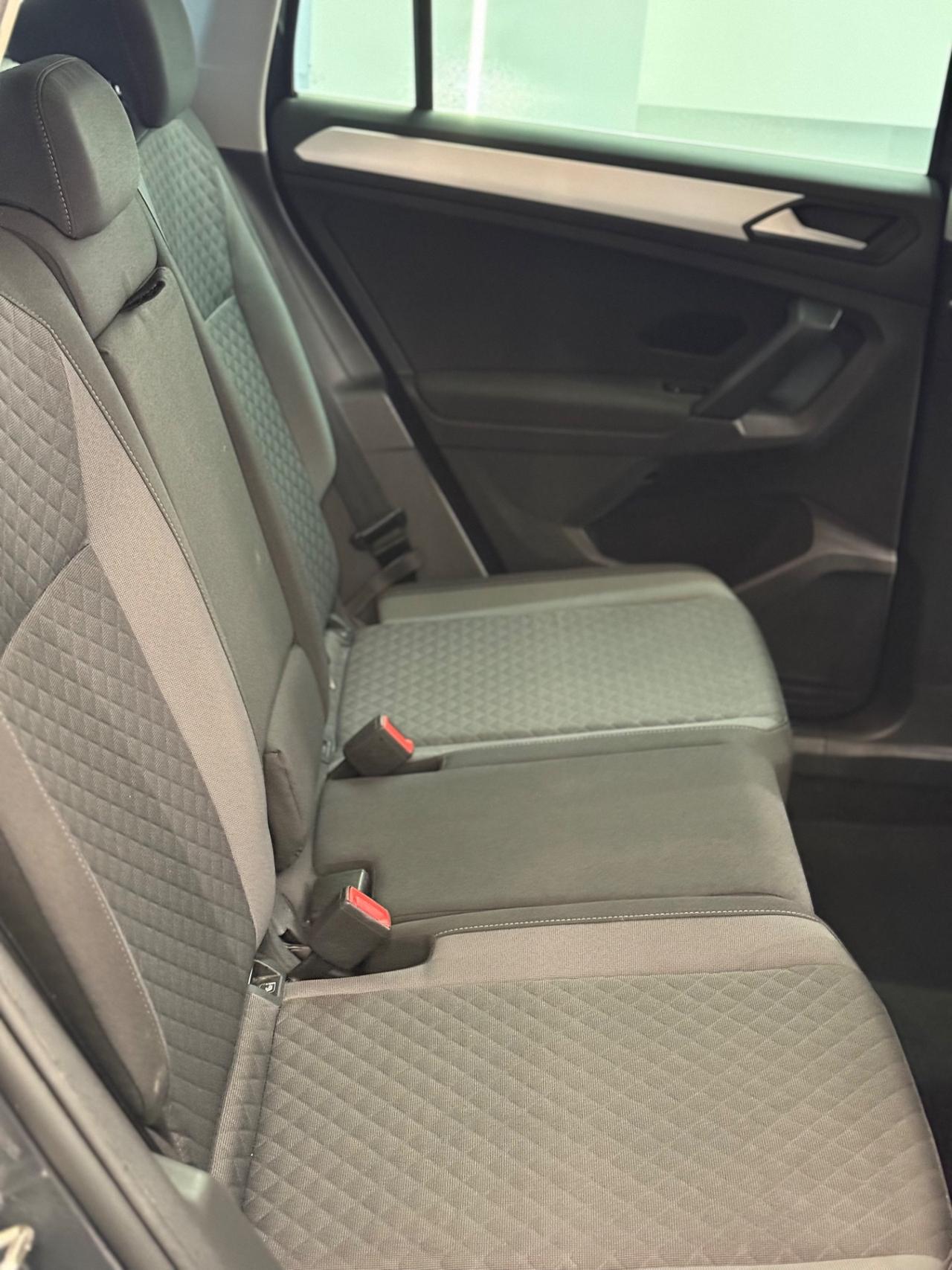 Volkswagen Tiguan 2.0 TDI SCR DSG Business BlueMotion Technology